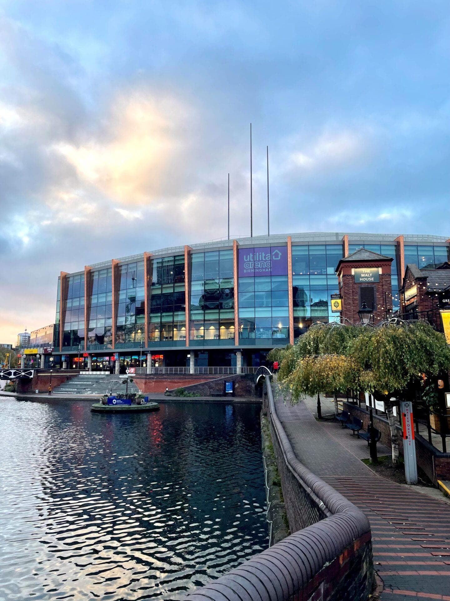 New venue — photo 1